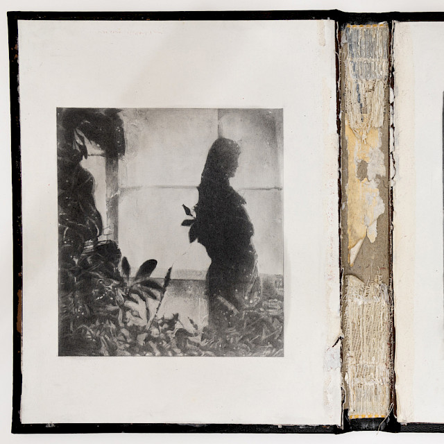 o.T. , 2023, Pencil on Book Cover, 21 x 31,5 cm