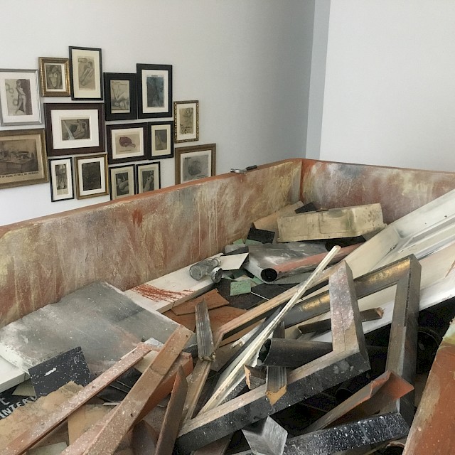 Tekeningen und objets non trouvés | Installation view, Galerie Martin Kudlek, Cologne