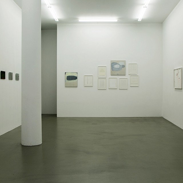 Walking the Line VIII | installation view, Galerie Martin Kudlek, Cologne, photo © Paulo dos Santos