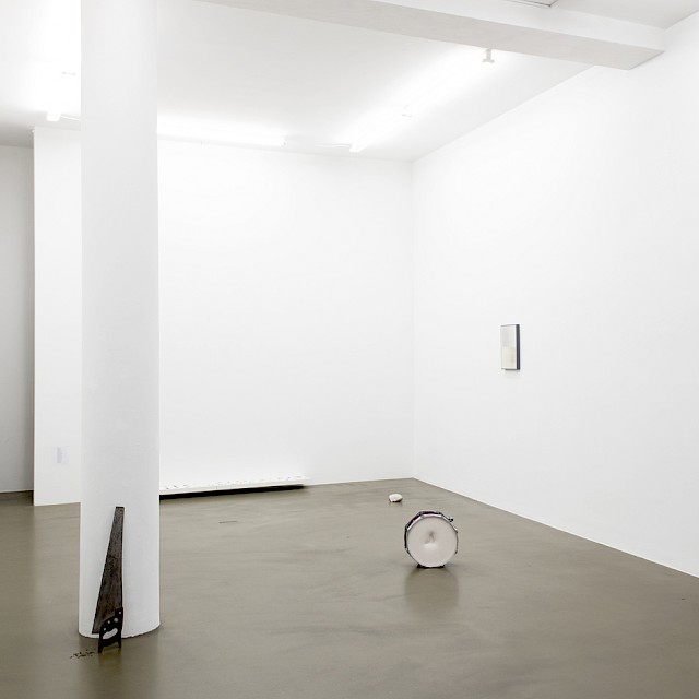 Carrier | installation view, Galerie Martin Kudlek, Cologne
