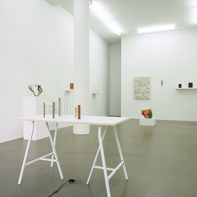 Installation view, galerie Martin Kudlek, Cologne