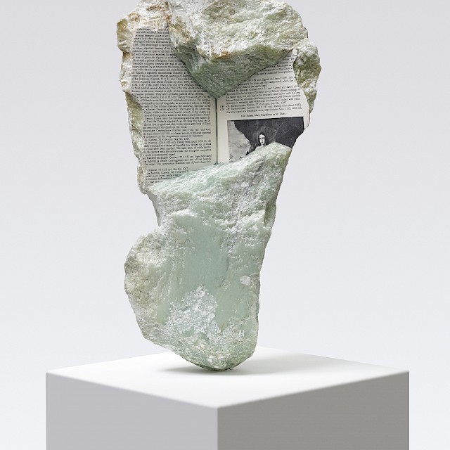 Searching Mary (PL/S 1), 2018, Speckstein, Bleistift, Tusche, Acryl, Lack, 45 x 23 x 12 cm