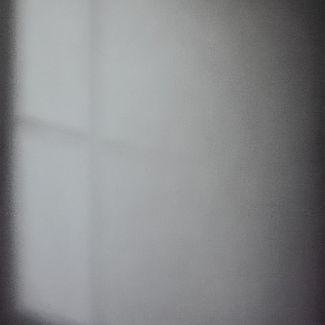 o.T.(Licht auf Wand)