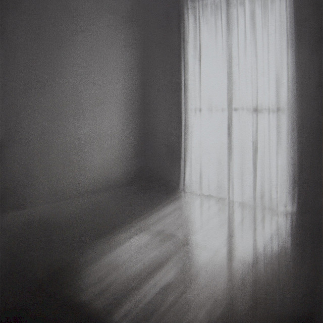 o.T. (Licht durch Vorhang in Raum)